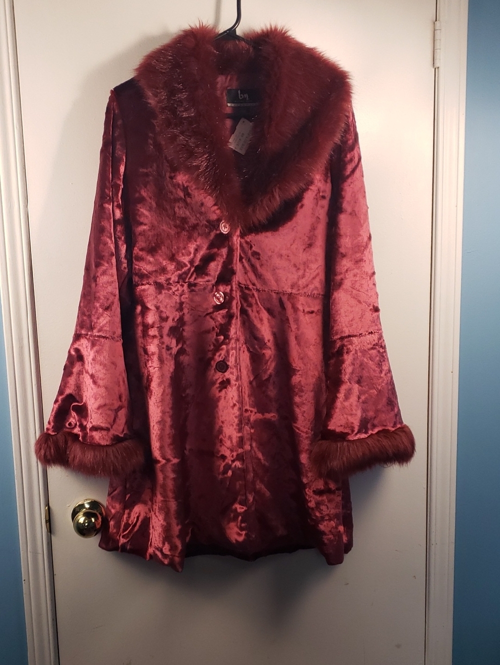 Vintage By Blanc Noir with Faux Fur Trim Velvet Coat Large Nwt